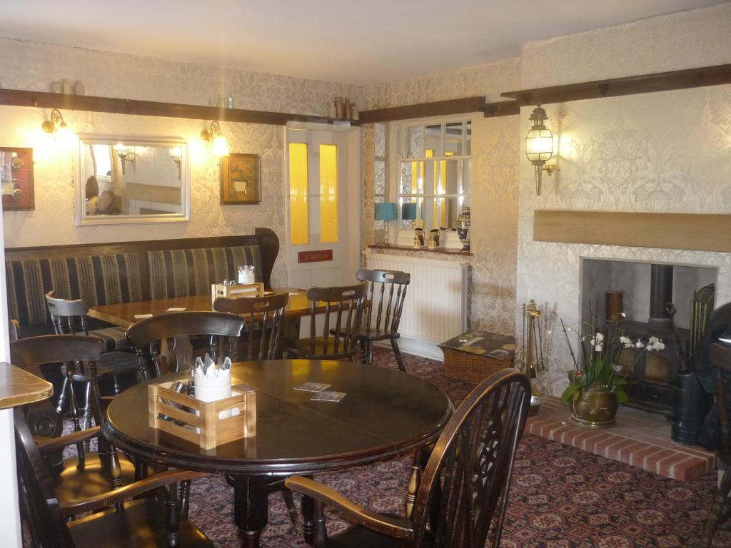 Hotel The Darnley Arms Gravesend Exterior foto